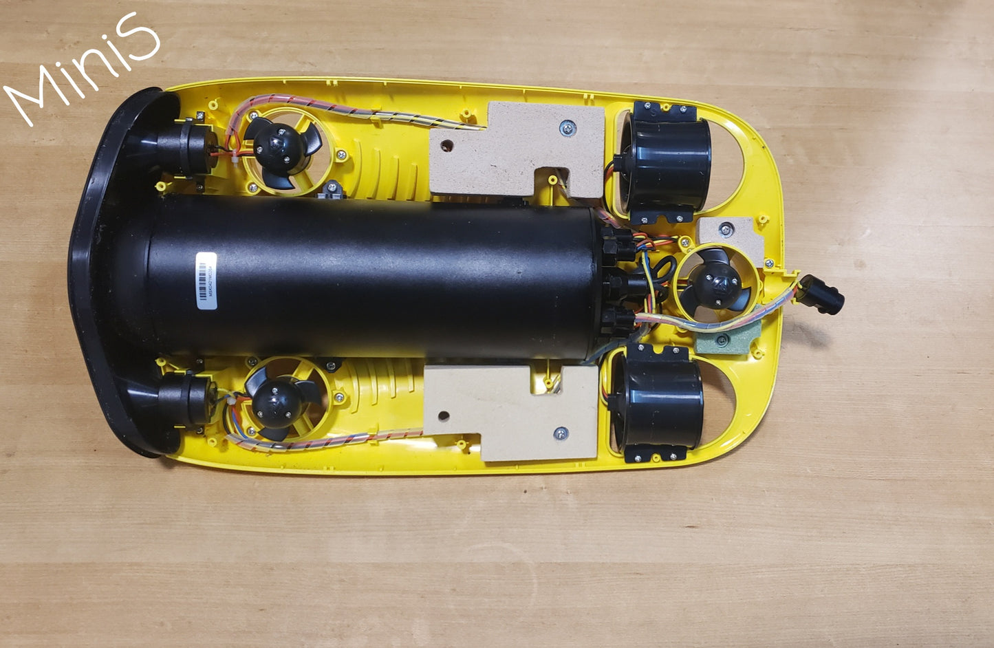 Chasing Underwater Drone - Mini S Main Cabin