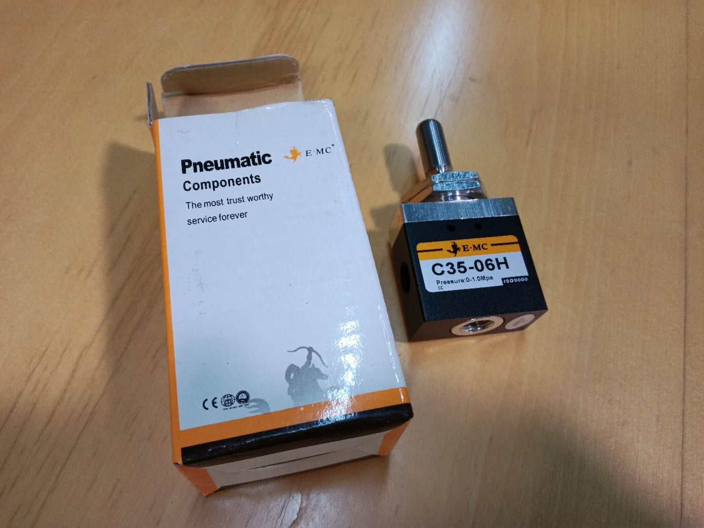 Tool - Pneumatic Air Switch Valve C35-06H