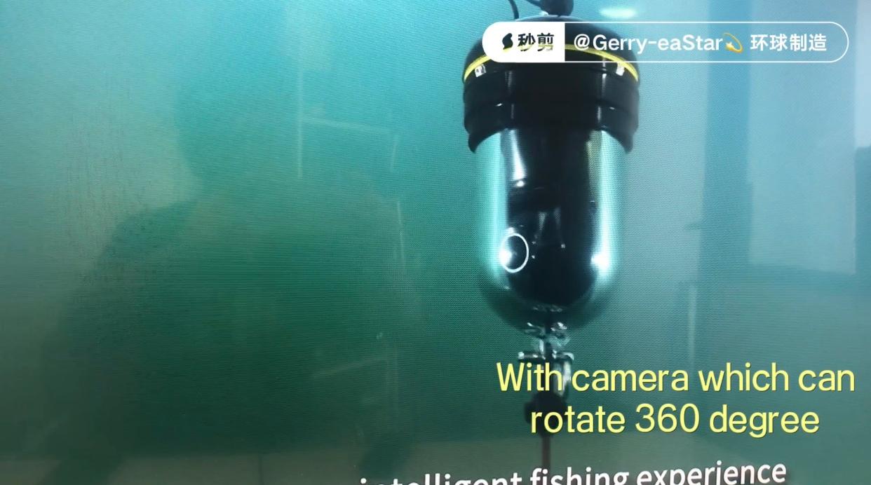 Chasing Underwater Drone - F1 360 Retail Package (New)