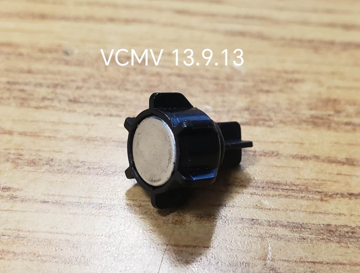 CNC - Magnetic plug for circuit rail