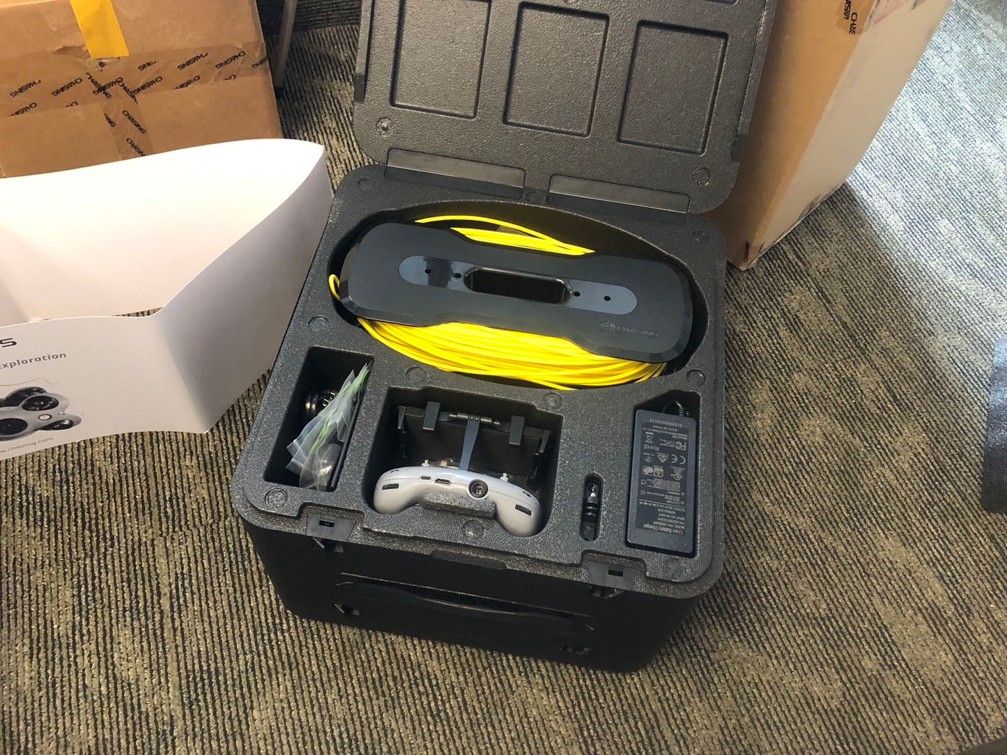 Chasing Underwater Drone - M2S Lite 100 Retail Package (New)