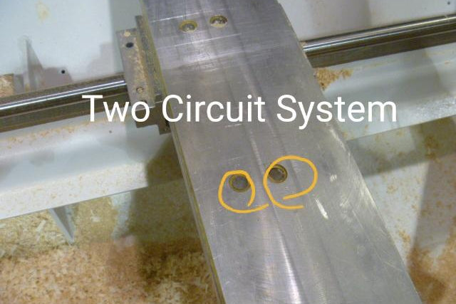 CNC - Magnetic plug for circuit rail