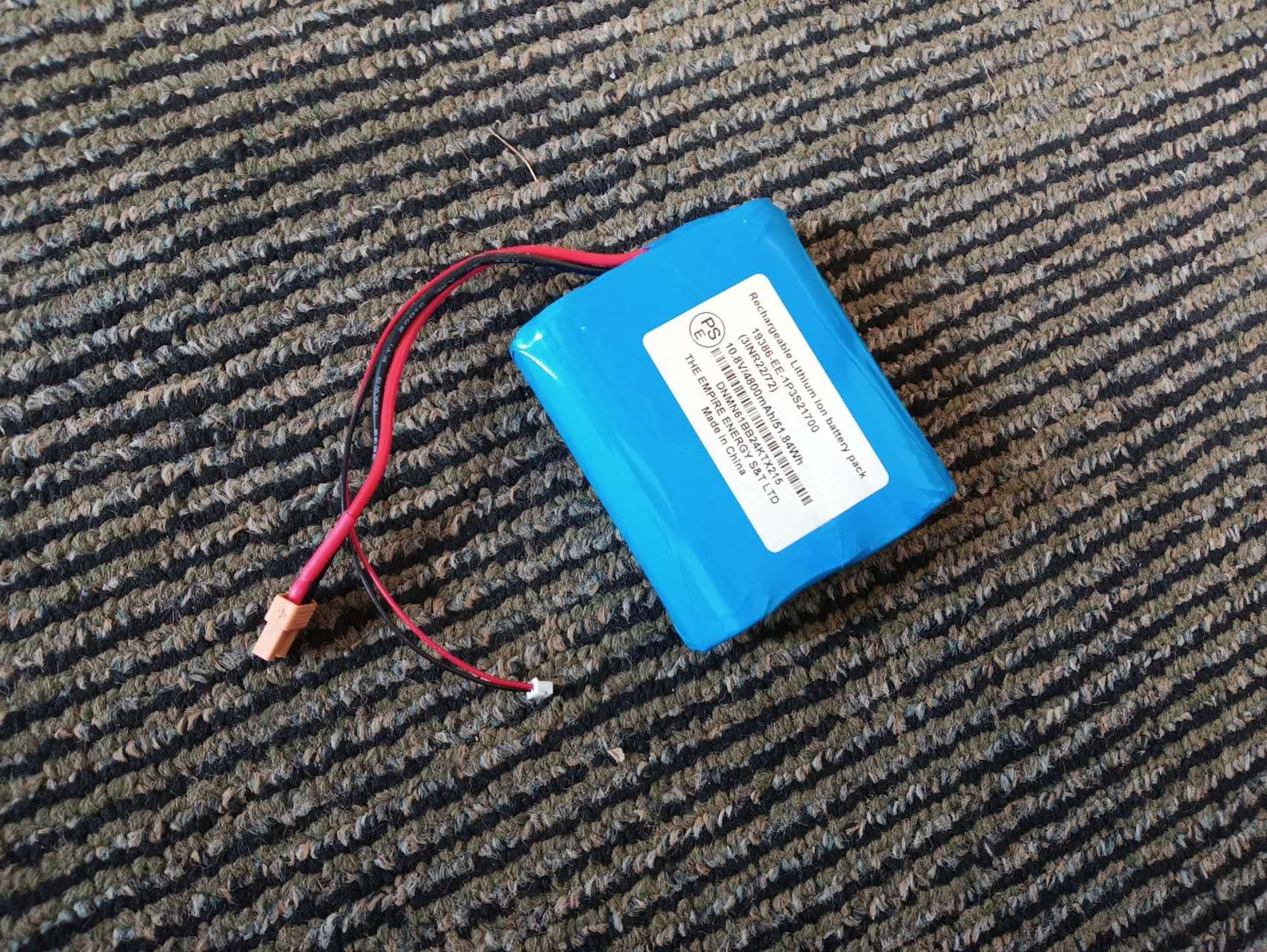Chasing Underwater Drone - Battery for Dory
