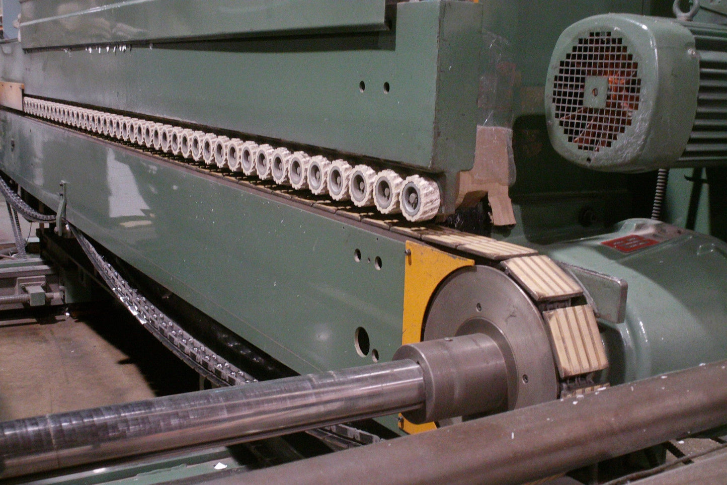 Edgebander-Pressure Roller Gear Type with bearing 12*66*28mm