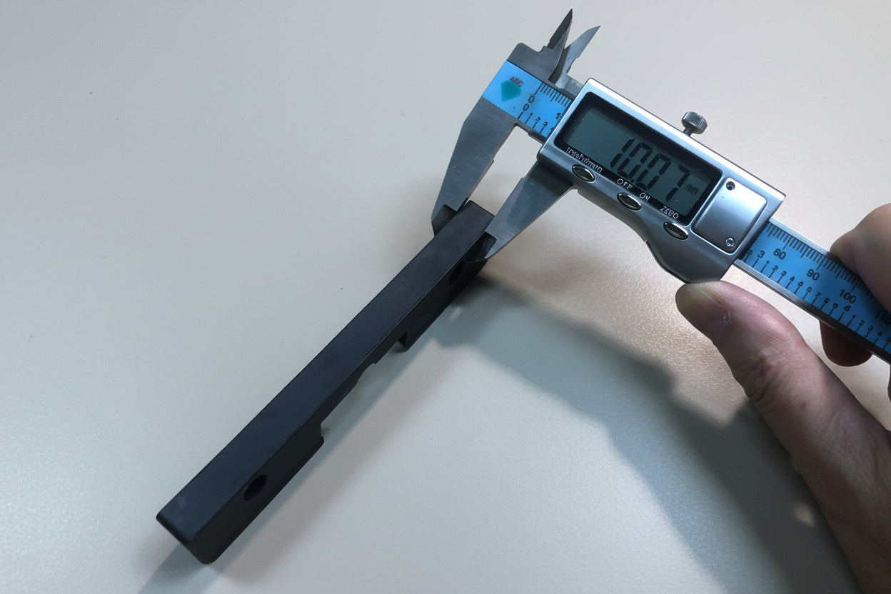 CNC - Height Adj Rubber Side Kick for circuit system base plate (Hard Rubber for circuit system)