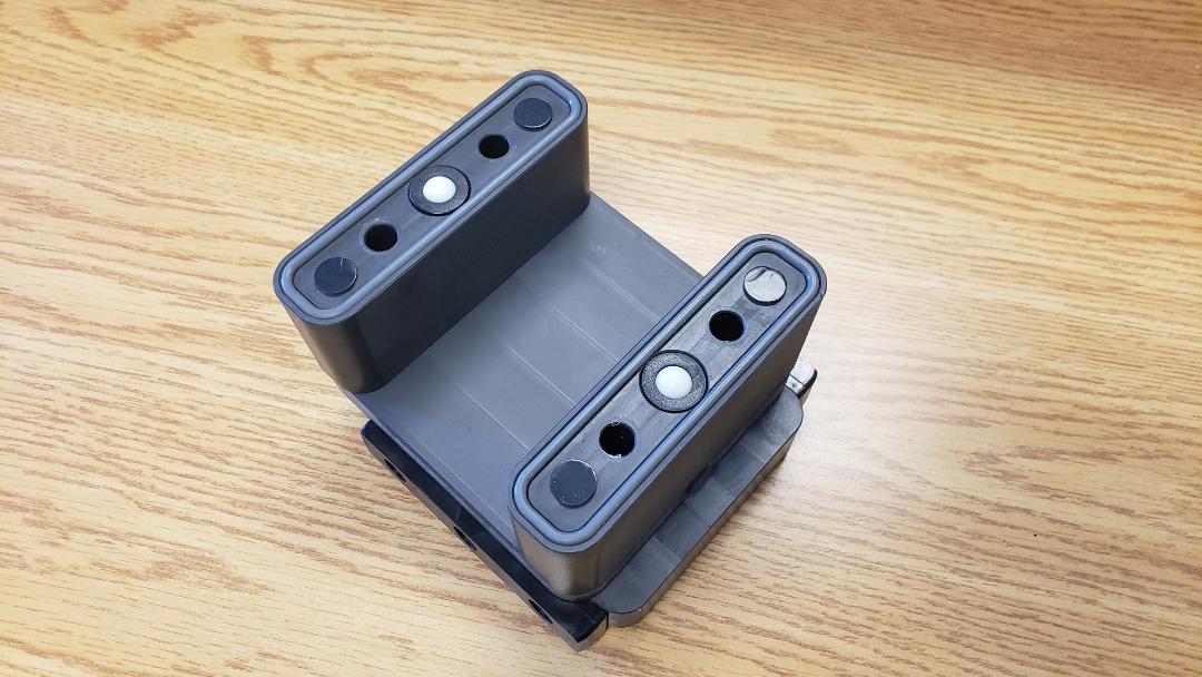 CNC Dual Suction Pad for circuit system 132*35/35 -100mm Height(Rotating)